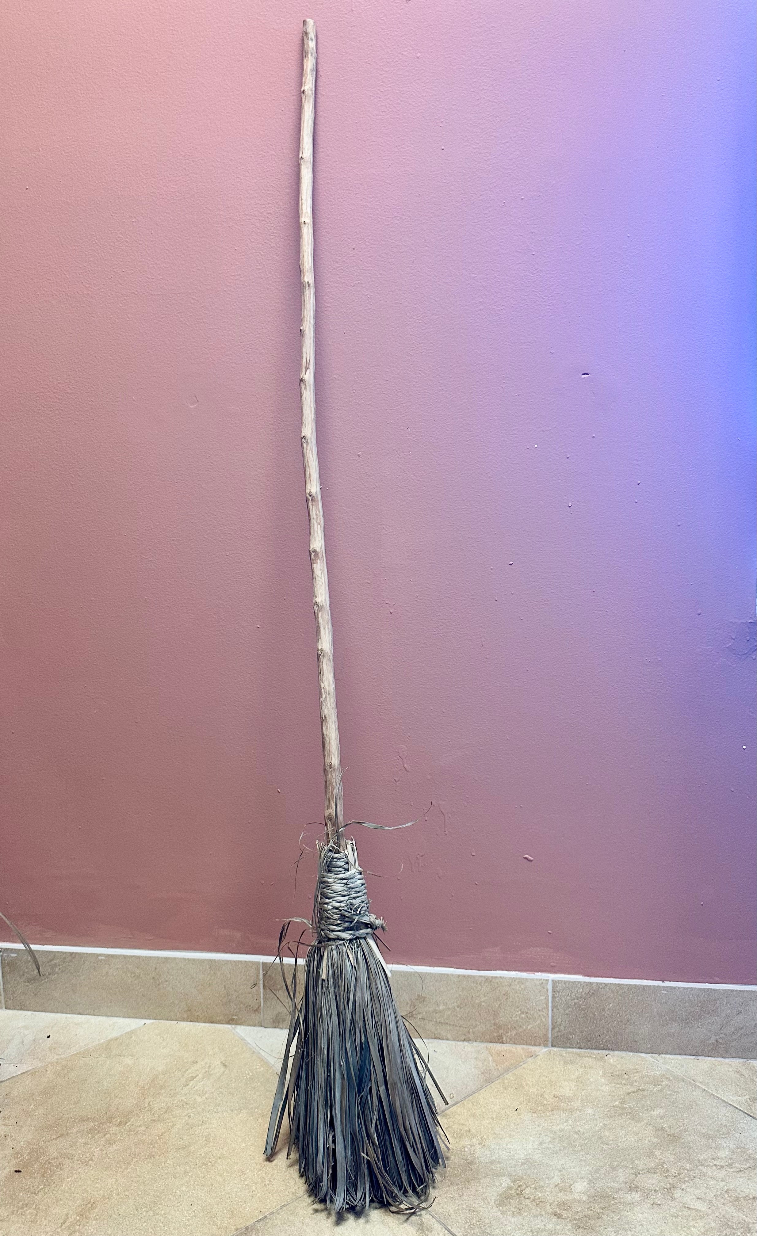 Bale Pay | Haitian Straw Broom